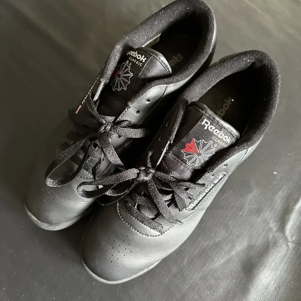 Reebok Classics Women's 10 Black Walking Casual Shoes Lace Up - BP